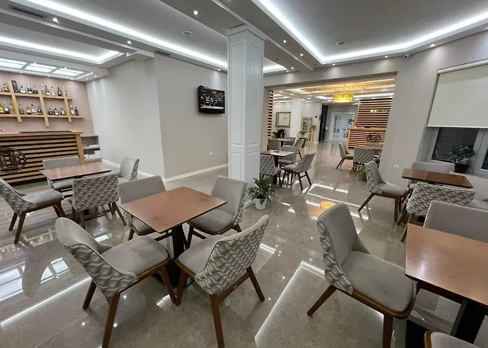 Hotel Holiday Отель 4*