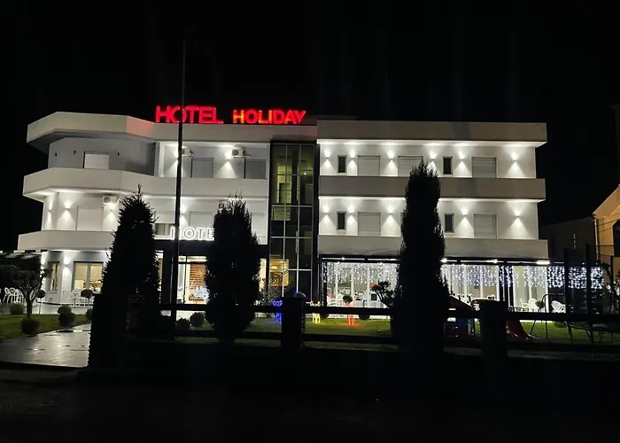 ホテル Hotel Holiday 4*